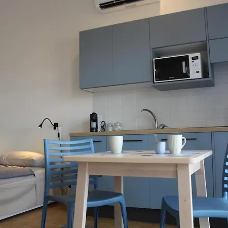 Apartment Alloggio Vista Mare *