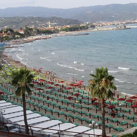Alloggio Vista Mare Apartment *